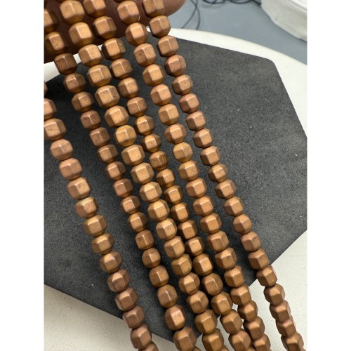 Каменные бусины, Гематит синтетический, многогранник, коричневый, матовый, размер 4х4 мм, нить 38 см