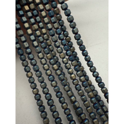 Каменные бусины, Гематит синтетический, многогранник, голубо-зеленый, матовый, размер 4х4 мм, нить 38 см