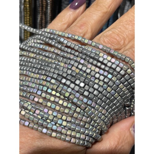 Каменные бусины, Гематит синтетический, радужный, матовый, кубик, размер 3х3 мм, нить 38 см