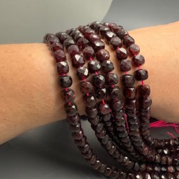 Каменные бусины, Гранат, кубик, огранка, 6х6 мм, длина нити 38 см