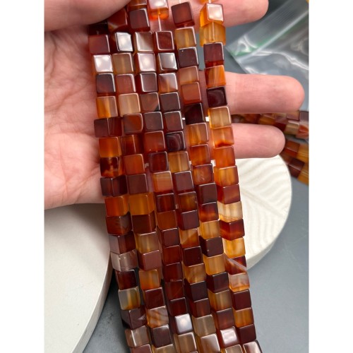 Каменные бусины, Сердолик мульти, люкс, кубик гладкий, 8х8 мм, длина нити 38 см