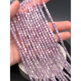 Каменные бусины, Кунцит, кубик, огранка, 4х4 мм, длина нити 39 см