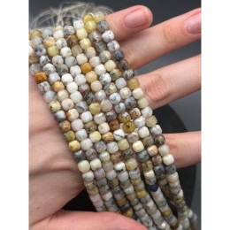 Каменные бусины, Кахолонг натуральный (жемчужный опал), кубик огранка, 5,5 мм, длина нити 38 см