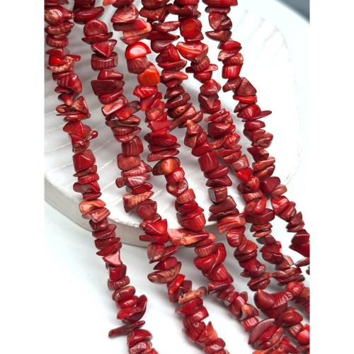 Каменные бусины, Коралл красный, тонированный, фриформы, 8х3 мм, длина нити 78 см