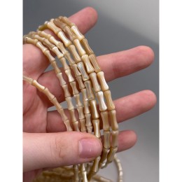 Каменные бусины, Перламутр бежевый, тонированный, столбики (трубочки), 12х5 мм, длина нити 40 см