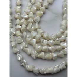 Каменные бусины, Перламутр, белый, фриформы, ракушка, размер ~12х10 мм, длина нити 39 см