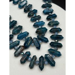 Каменные бусины, Апатит, фриформы, маятник, размер ~20-36х10 мм, длина нити 19 см