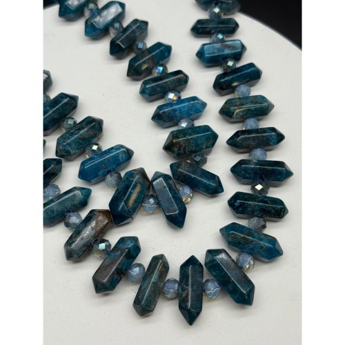 Каменные бусины, Апатит, фриформы, маятник, размер ~20-36х10 мм, длина нити 19 см