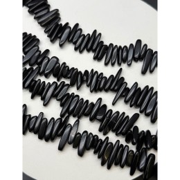 Каменные бусины, Агат черный, фриформы, палочки, размер ~15-20х7 мм, длина нити 39 см