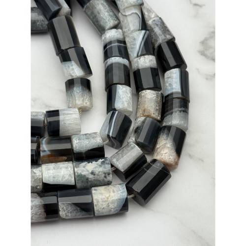 Каменные бусины, Агат в кварце, столбики (трубочки), с гранями, размер~14-16х12 мм, длина нити 39 см