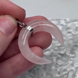 Подвеска, Лунница, Розовый кварц, фурнитура-цвет серебро, размер 33 мм, цена за 1 шт.