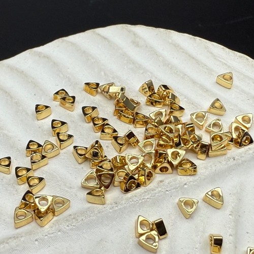 Разделитель, треугольник, латунь, цвет золото, размер 3х1,5 мм, цена за 20 шт.