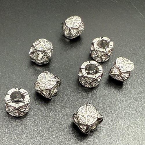 Разделитель с фианитами, латунь, цвет серебро/родий, размер 7х6 мм