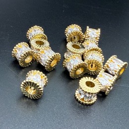 Разделитель с фианитами, латунь, цвет золото, размер 8х6,5 мм, цена за 1 шт.