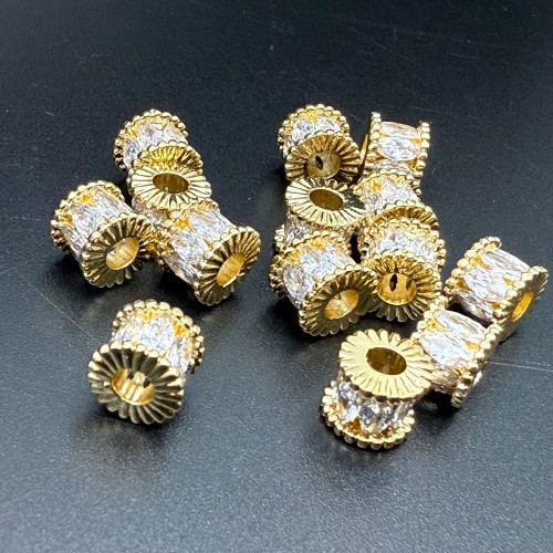 Разделитель с фианитами, латунь, цвет золото, размер 8х6,5 мм, цена за 1 шт.