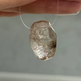 Бусина№8, Рутиловый кварц, люкс, огранка, размер 28х20 мм, цена за 1 шт.