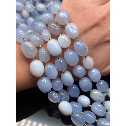Каменные бусины, Халцедон голубой, фриформы, размер ~13-18 мм, длина нити 39 см