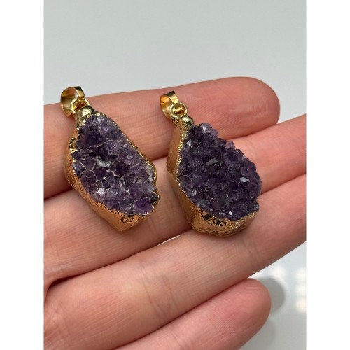 Подвеска, Аметист, "щетка", в оправе, цвет- золото, размер ~30-32 мм, цена за 1 шт.