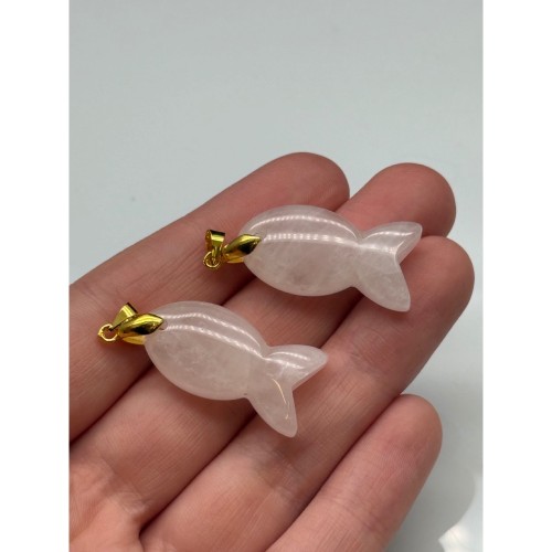 Подвеска, Рыбка, розовый кварц, цвет оправы-золото, размер ~30х15 мм, цена за 1 шт.