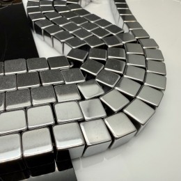 Каменные бусины, Гематит синтетический, серебро, кубик, размер 8х8 мм, нить 40 см