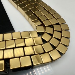 Каменные бусины, Гематит синтетический, золото, кубик, размер 8х8 мм, нить 40 см