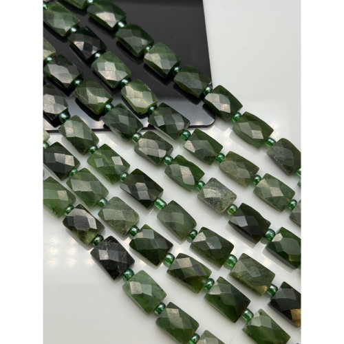 Каменные бусины, Нефрит, Россия, зеленый, прямоугольник, огранка, 13х10х5 мм, длина нити 38 см