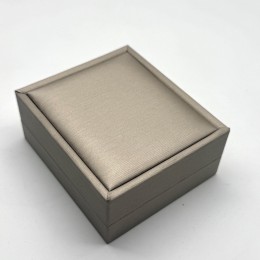 Футляр, для кулона, экокожа, цвет бежевый, 8х7х3,5 см, цена за шт