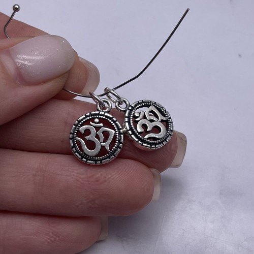 Подвеска "Ом", тайское серебро, размер 13х3,5 мм, цена за 1 шт