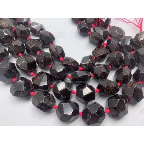 Каменные бусины, Гранат, фриформы, огранка, 17х17 мм, длина нити 38 см