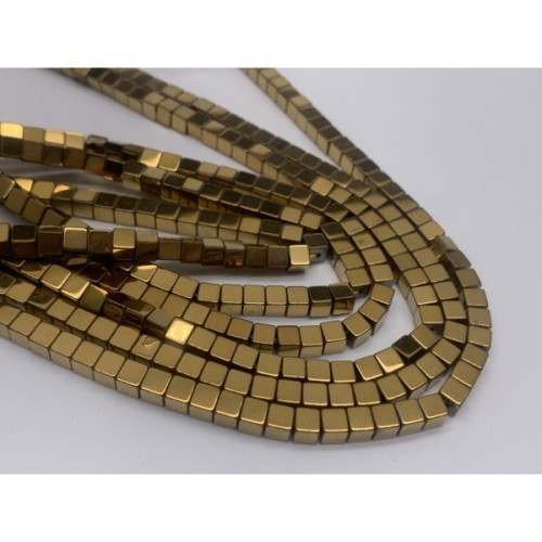 Каменные бусины, Гематит синтетический, золото, кубик, размер 4х4 мм, нить 38 см