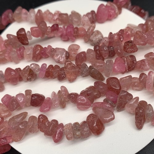 Каменные бусины, Клубничный Кварц, крошка, фриформы, 10х5 мм, длина нити 78 см