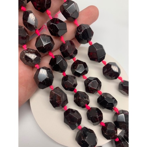 Каменные бусины, Гранат, фриформы, огранка, 15х14 мм, длина нити 38 см