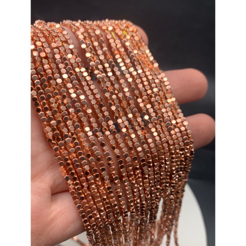 Каменные бусины, Гематит синтетический, розовое золото, кубик, размер 2х2 мм, нить 38 см