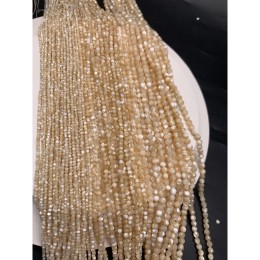 Каменные бусины, Перламутр бежевый, тонированный, шарик огранка, 2 мм, длина нити 38 см