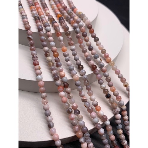 Каменные бусины, Агат Ботсвана розовый, люкс, шарик гладкий, размер 4 мм, нить 38 см