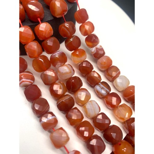 Каменные бусины, Сердолик, с полосками, кубик, огранка, 8,5х8,5 мм, длина нити 19 см