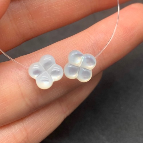 Каменные бусины, Перламутр люкс, белый, клевер, размер 10 мм, цена за 1 шт