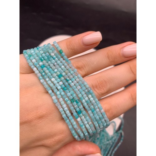 Каменные бусины, Амазонит, кубик, зеркальная огранка, 2,5х2,5 мм, длина нити 38 см
