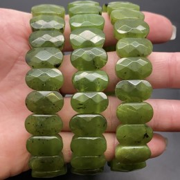 Браслет из каменных бусин, Канадский Нефрит, 14.5х8,5 мм, 24 пластины