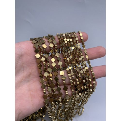 Каменные бусины, Гематит синтетический, золото, клевер, размер 6 мм, нить 38 см