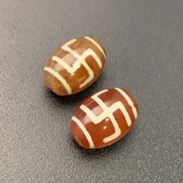 Бусина Дзи "689" из сердолика, Свастика, Хо-ту-Дзи, размер 12х9 мм