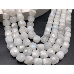 Каменные бусины, Лунный камень, Адуляр, люкс, огранка, кубик 8,5х8,5 мм, длина нити 38 см