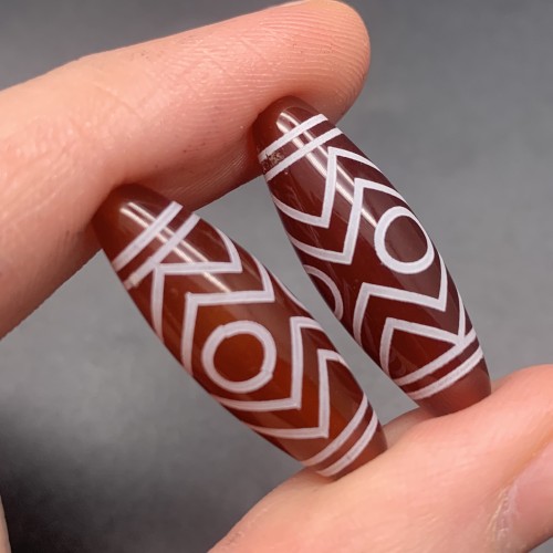 Бусина Дзи "135" из сердолика, 3 глаза + клык, размер 30х10 мм, цена за 1 шт