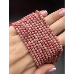 Каменные бусины, Родонит, кубик, ювелирная огранка, 4х4 мм, длина нити 38 см