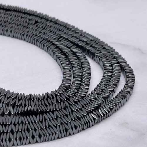 Каменные бусины, Гематит синтетический, темное серебро, квадратные вставки, размер 3х1 мм, длина нити 38 см