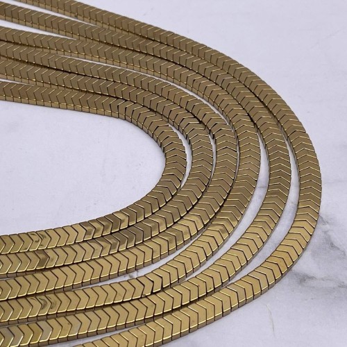 Каменные бусины, Гематит синтетический, стрелка, золото, размер 6х2 мм, нить 38 см