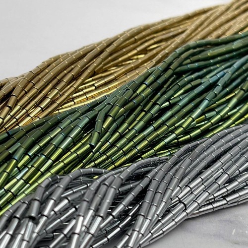 Каменные бусины, Гематит синтетический, зеленый, трубочки, размер 4х2 мм, нить 38 см