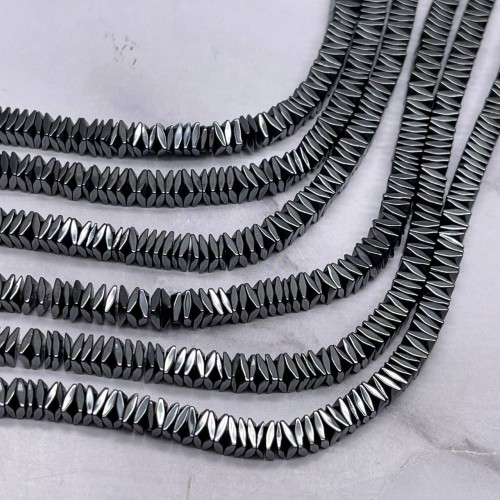 Каменные бусины, Гематит синтетический, темное серебро, квадратные вставки, размер 3х1 мм, длина нити 38 см