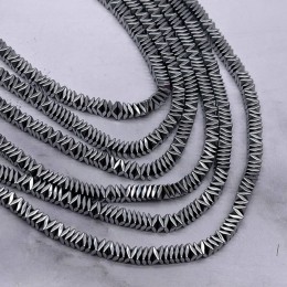 Каменные бусины, Гематит синтетический, серебро, квадратные вставки, размер 4х1 мм, нить 38 см