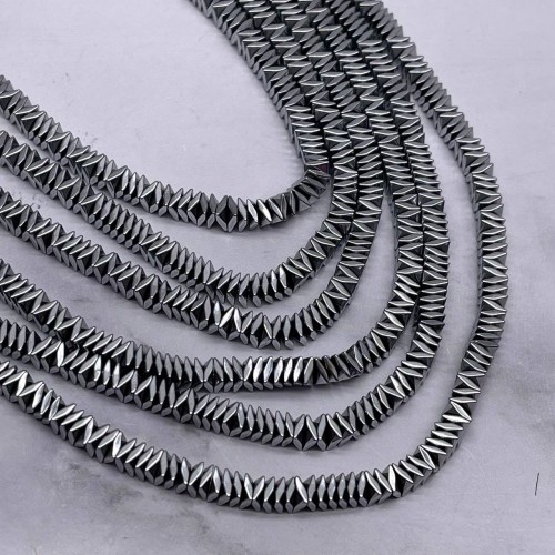 Каменные бусины, Гематит синтетический, серебро, квадратные вставки, размер 4х1 мм, нить 38 см